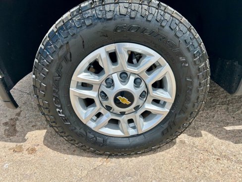 Used 2022 Chevrolet Silverado 2500 LT image 10