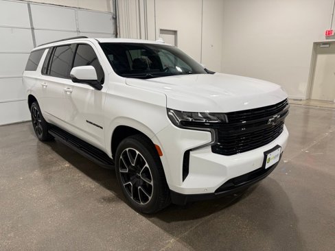 Used 2023 Chevrolet Suburban RST w/ Luxury Package image 3