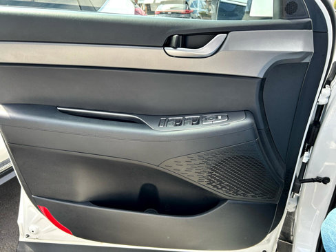 Used 2022 Hyundai Palisade SE w/ Cargo Package image 19
