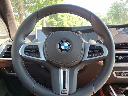 New 2026 BMW X7 M60i w/ Executive Package image 17
