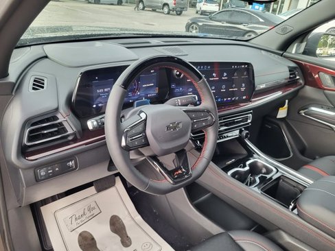 New 2025 Chevrolet Traverse RS image 11