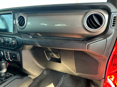 Used 2018 Jeep Wrangler Unlimited Sahara w/ Dual Top Group image 53