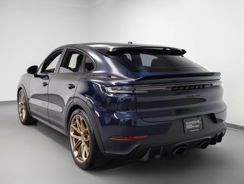 Certified 2025 Porsche Cayenne Turbo GT image 3