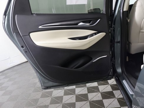 Used 2023 Buick Enclave Essence image 25