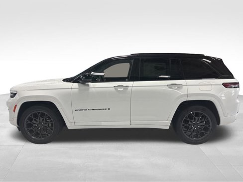 New 2025 Jeep Grand Cherokee Summit image 2