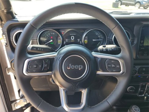 Used 2023 Jeep Wrangler Unlimited Sahara image 15