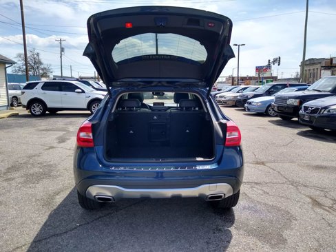 Used 2019 Mercedes-Benz GLA 250 4MATIC image 10