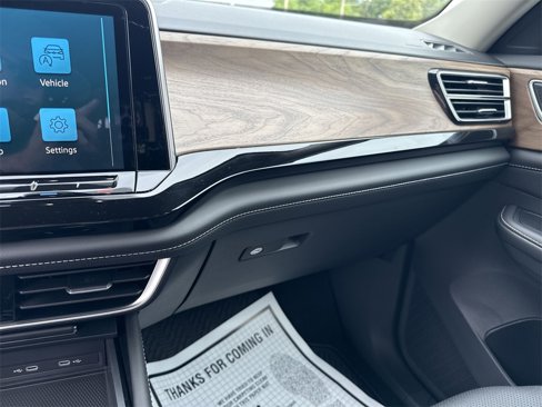 New 2025 Volkswagen Atlas SE image 11