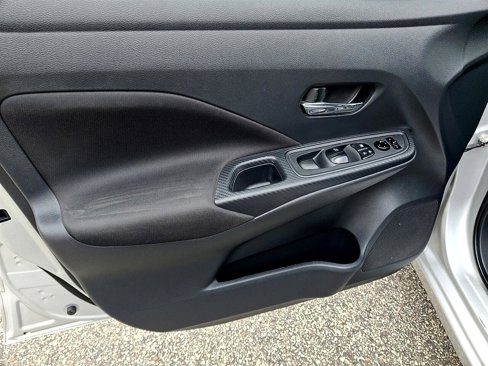 Used 2021 Nissan Versa SV image 15