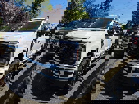 New 2025 Ford F350 Lariat image 1
