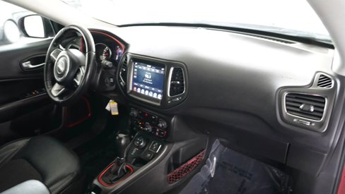 Used 2018 Jeep Compass Trailhawk image 12