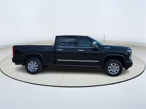 Used 2024 Chevrolet Silverado 3500 High Country image 2