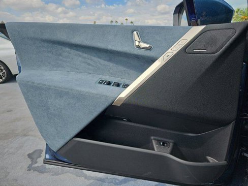 New 2026 BMW iX xDrive60 w/ Premium Package image 27
