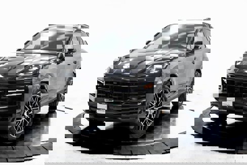 Certified 2025 Porsche Cayenne image 1