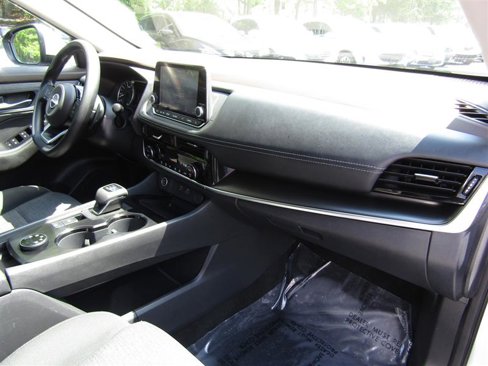 Used 2022 Nissan Rogue SV image 31