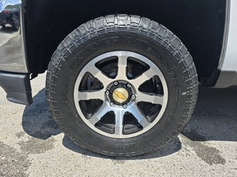 Used 2018 Chevrolet Silverado 1500 LT w/ All Star Edition image 7