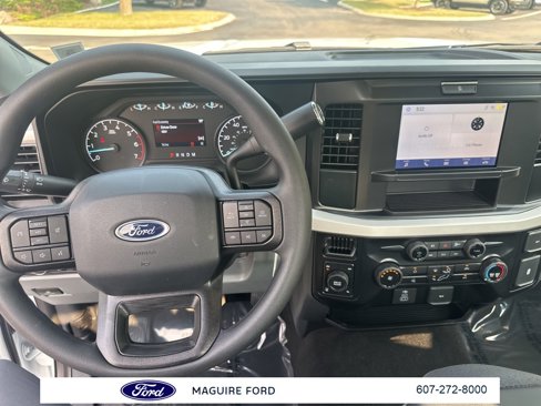 New 2025 Ford F350 4x4 Regular Cab Super Duty image 15