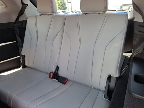 Certified 2025 Acura MDX w/ Technology Package image 11