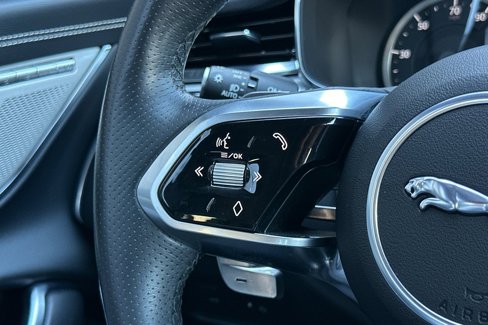 Used 2023 Jaguar XF R-Dynamic SE image 27