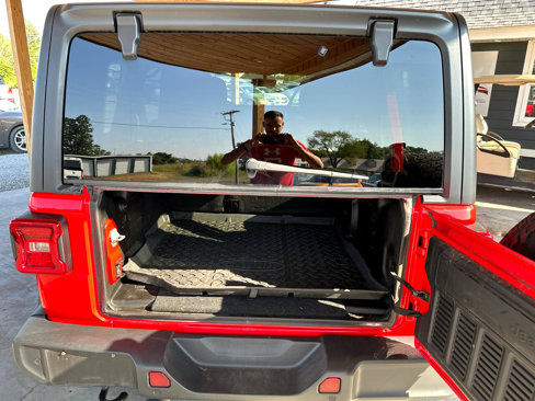Used 2018 Jeep Wrangler Unlimited Sahara w/ Dual Top Group image 40