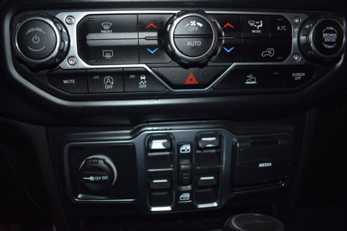 Used 2020 Jeep Gladiator Overland image 47