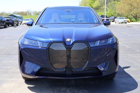 New 2026 BMW iX xDrive45 image 6