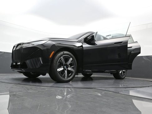 New 2026 BMW iX xDrive45 image 46
