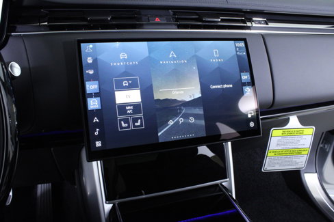 New 2025 Land Rover Range Rover SE image 19