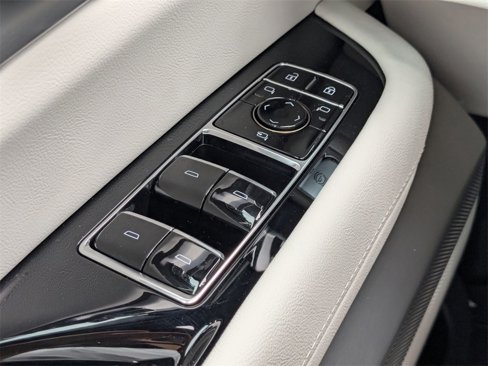 New 2026 Cadillac Vistiq Sport image 30
