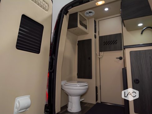 Used 2025 Mercedes-Benz Sprinter 3500 image 20