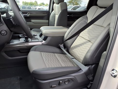 New 2026 Chevrolet Silverado 1500 ZR2 w/ ZR2 Bison Edition image 6