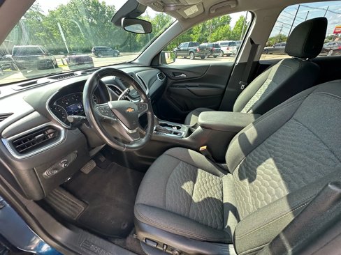 Used 2019 Chevrolet Equinox LT w/ Driver Convenience Package image 17