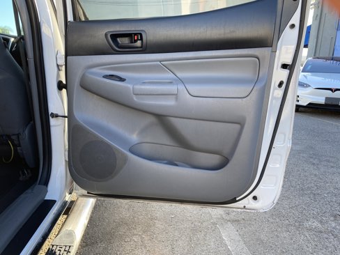 Used 2013 Toyota Tacoma PreRunner image 20