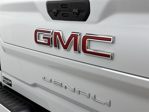 New 2026 GMC Sierra 2500 Denali w/ Denali Reserve Package image 18