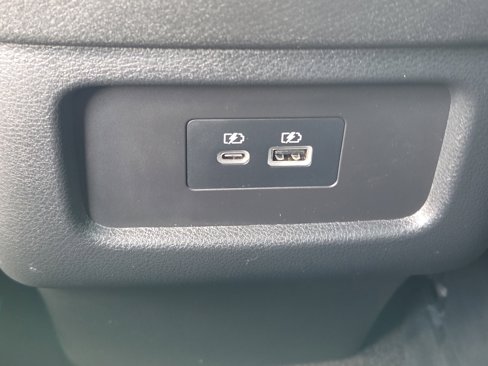 Used 2025 Nissan Pathfinder S image 11