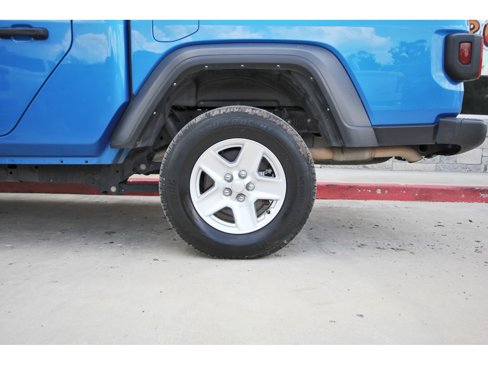 Used 2023 Jeep Gladiator Sport image 33