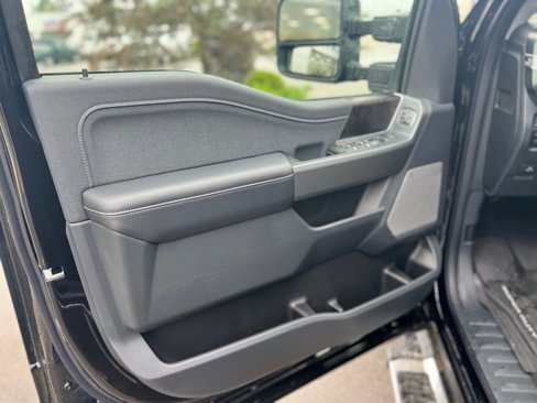 New 2025 Ford F250 Lariat image 33