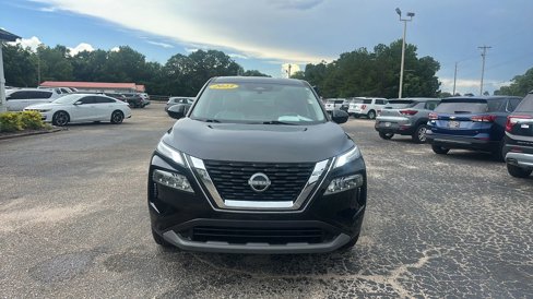 Used 2023 Nissan Rogue SV image 2