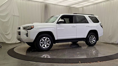 Certified 2024 Toyota 4Runner TRD Off-Road Premium image 3