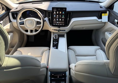 New 2026 Volvo XC60 B5 Ultra w/ Climate Package image 9