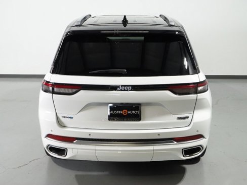 Used 2023 Jeep Grand Cherokee Summit 4xe w/ Advanced Protech Group IV image 7