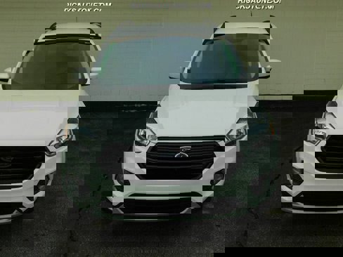 Used 2018 Ford Escape SE image 3