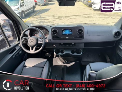Used 2024 Mercedes-Benz Sprinter 2500 image 14