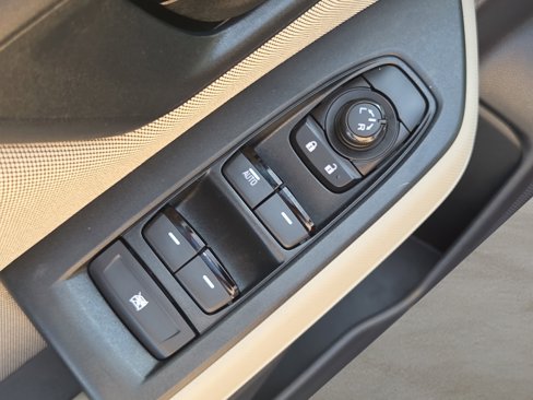 Certified 2025 Subaru Forester image 12