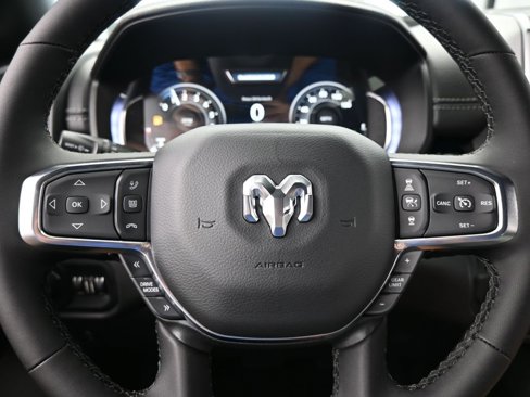 Used 2025 RAM 1500 Laramie w/ Night Edition image 28