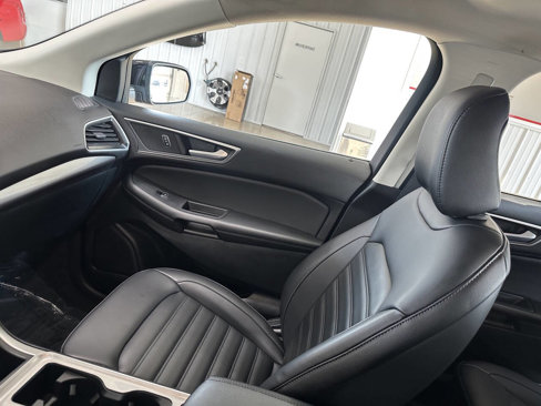 Used 2024 Ford Edge SEL image 41