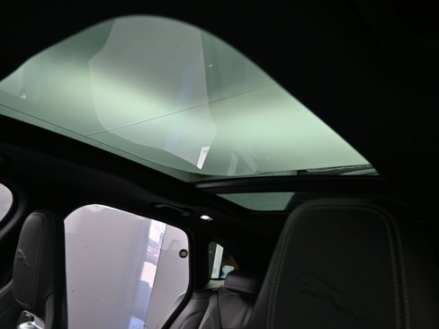 New 2025 Jaguar F-PACE R-Dynamic S image 28