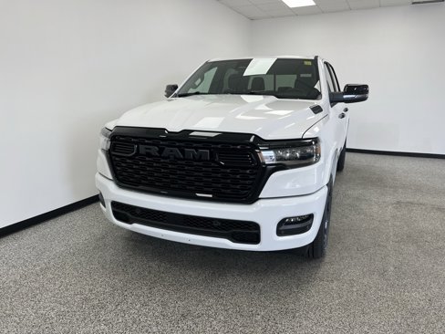 New 2026 RAM 1500 4x4 Crew Cab image 3