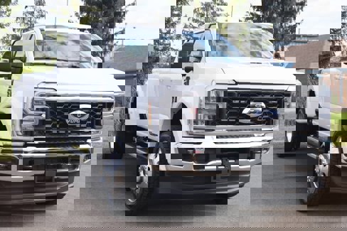 Used 2025 Ford F450 Lariat image 23