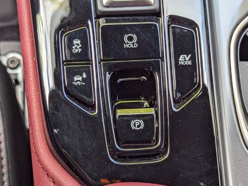 Used 2025 Lexus NX 300h AWD w/ Luxury Package image 34